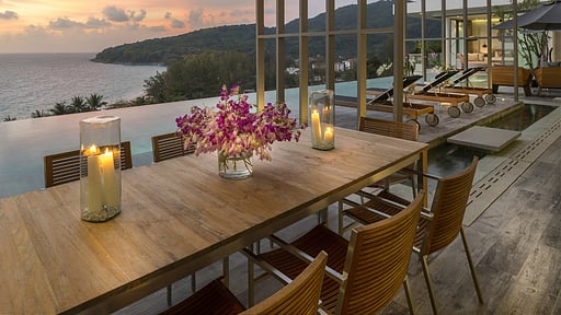 Malaiwana Penthouse Dining area