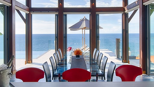 Malaiwana Villa M Dining area