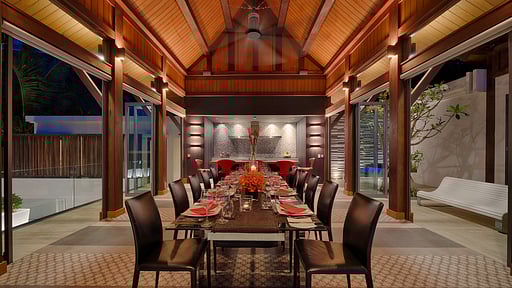 Malaiwana Villa M Dining area