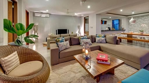 Malimbu Cliff Villa Living room