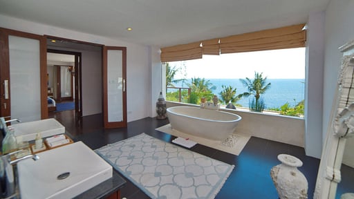 Malimbu Cliff Villa Bedroom 3