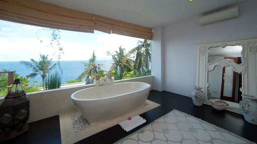 Malimbu Cliff Villa Bedroom 3