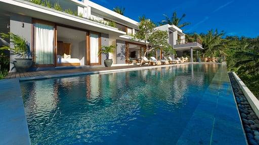 Malimbu Cliff Villa Swimming pool