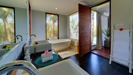 Malimbu Cliff Villa Bedroom 2