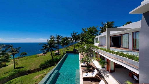 Malimbu Cliff Villa Swimming pool