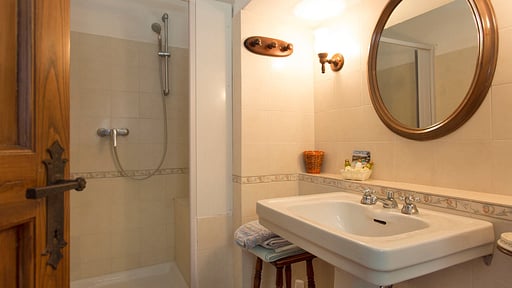 Villa Malmantile Bedroom 1