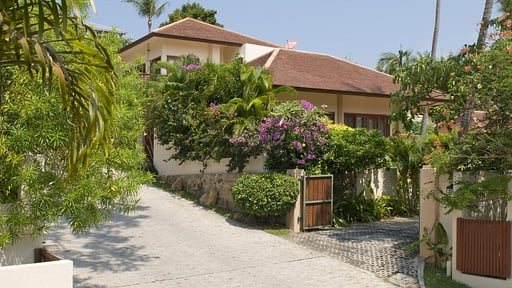 Manmuang Villa Surroundings