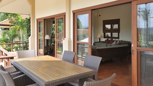 Manmuang Villa Dining area