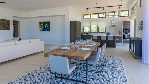 Manta Cove Penthouse Обеденная зона