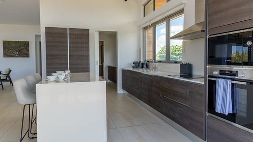 Manta Cove Penthouse Кухня