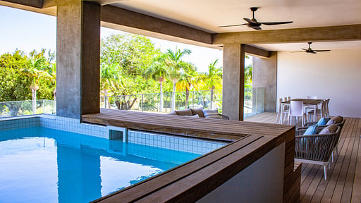 Manta Cove Premium Apartment Бассейн