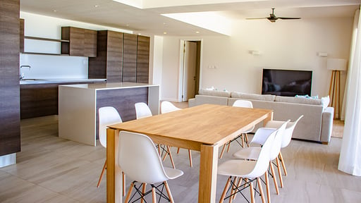Manta Cove Premium Apartment Обеденная зона