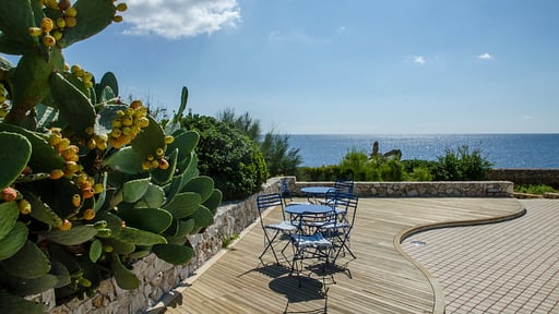 Marsa Cortina Surroundings