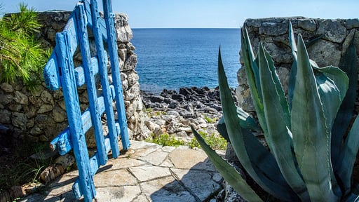 Marsa Cortina Surroundings