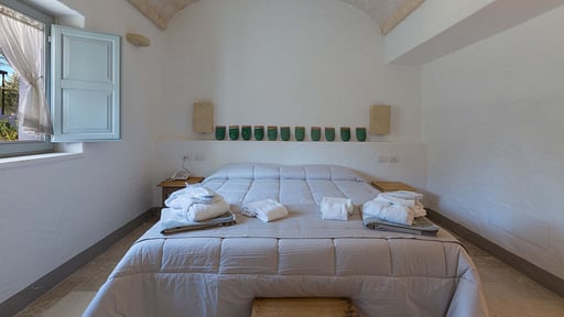 Masseria Santa Filomena Schlafzimmer 8