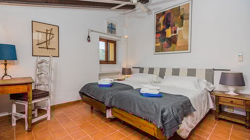 Can Giro Спальня 1