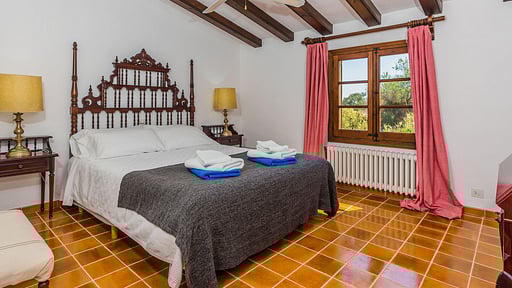 Can Giro Спальня 3