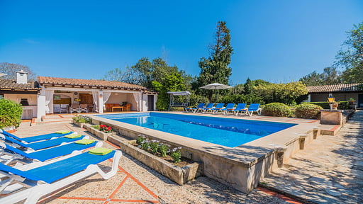 Can Giro Бассейн