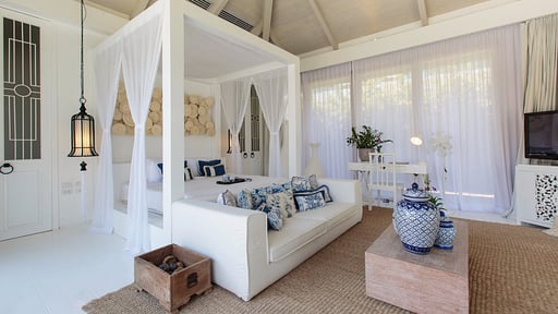 Mia Beach Villa Спальня 1