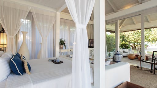 Mia Beach Villa Спальня 1