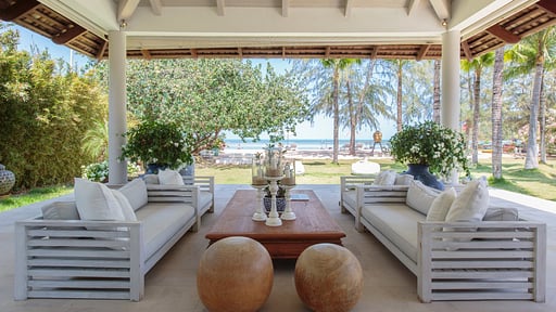 Mia Beach Villa Терраса/веранда