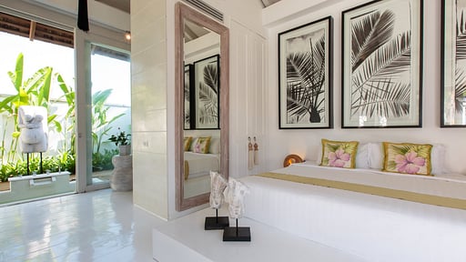 Mia Beach Villa Спальня 4