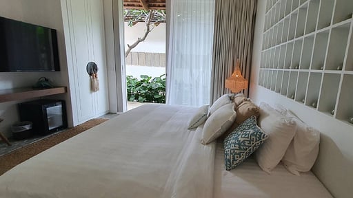 Mia Beach Villa Спальня 6