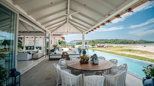 Mia Estate Обеденная зона 3