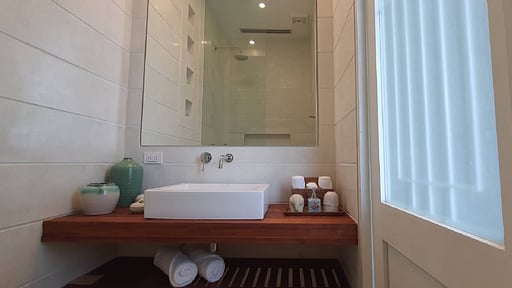 Mia Estate Спальня 12