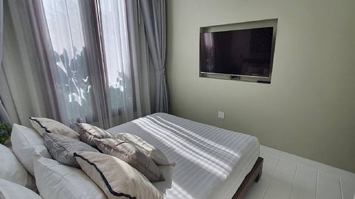 Mia Estate Спальня 13