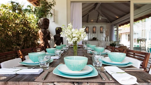 Mia Estate Обеденная зона 1