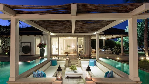 Mia Estate Бассейн 1