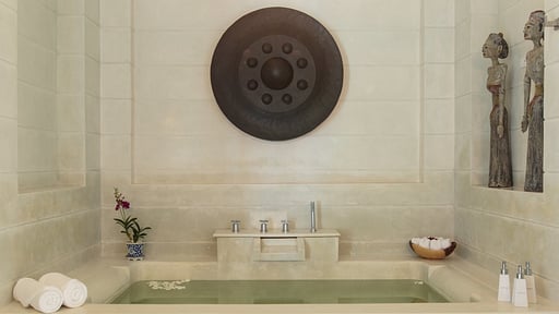 Mia Estate Спальня 1