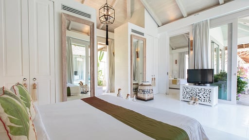 Mia Estate Спальня 3