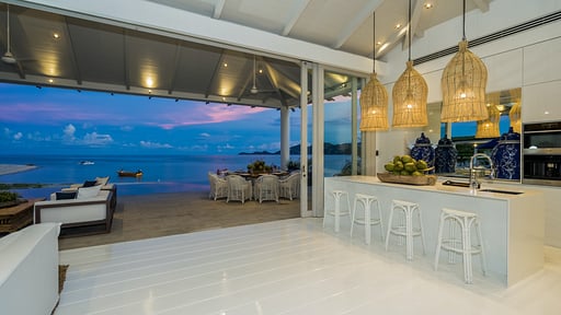 Mia Ocean Villa Cocina