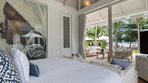 Mia Palm Villa Bedroom 1