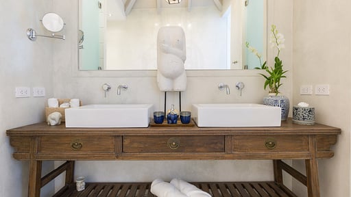 Mia Palm Villa Bedroom 2