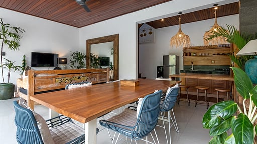 Minggu Villas Dining area 2