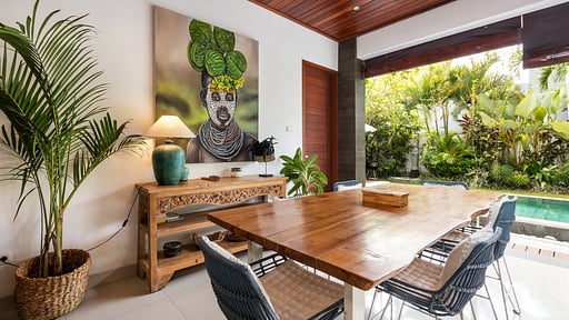 Minggu Villas Dining area 2