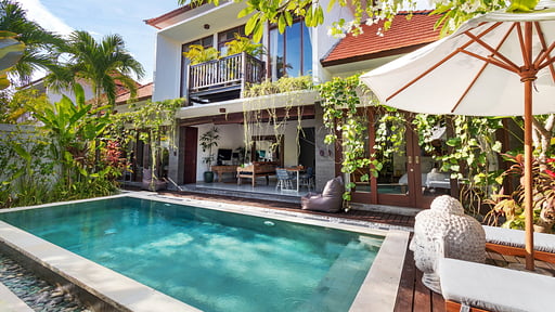 Minggu Villas Swimming pool 2