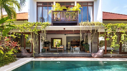 Minggu Villas Swimming pool 2