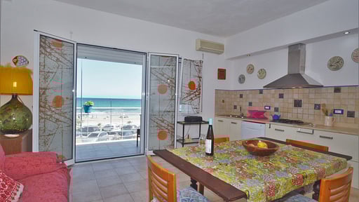 Mirage Apartment Dining area