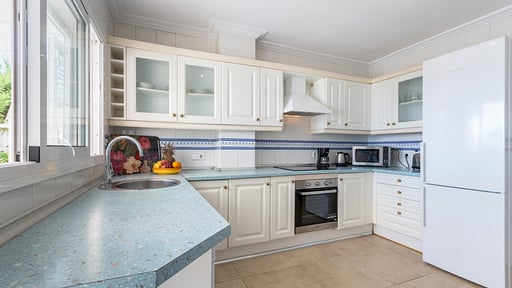 Miramar Apartment Kitchen