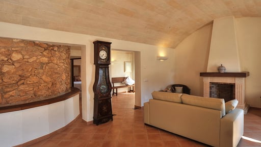 Moli House Living room