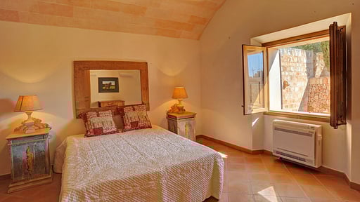 Moli House Bedroom 1