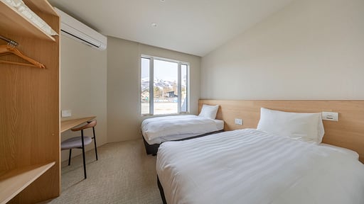 Momo Chalet Bedroom 4