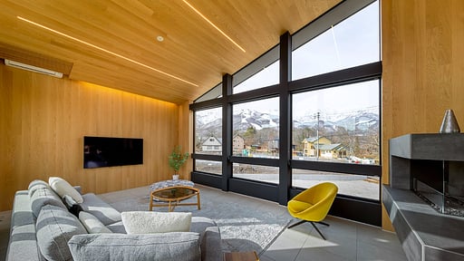 Momo Chalet Living room