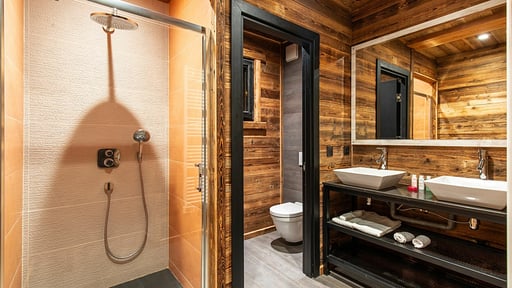 Chalet Monts Bedroom 2