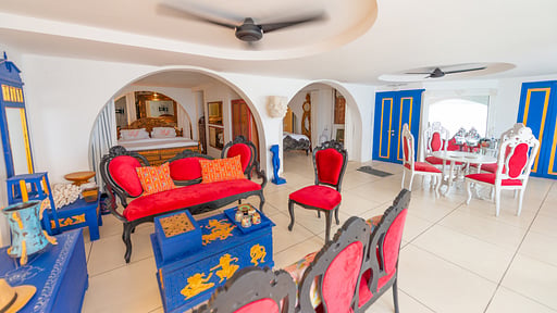 Morabito Art Cliff Capri Living room