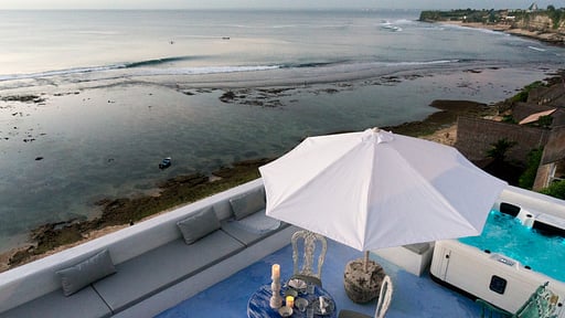 Morabito Art Cliff Terrace/Veranda 1